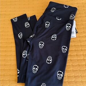 COPY - 🎃🕷️Sleek & Spooky Skull Print Leggings!🕷️🎃